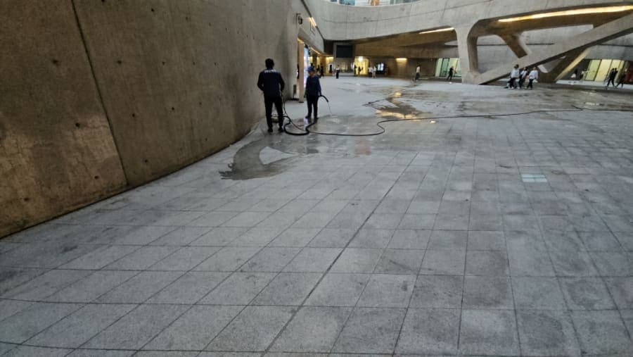 대형 시설 바닥 고압세척