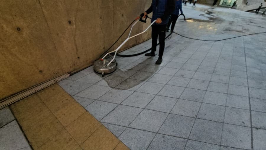 바닥 고압세척 장비 작업